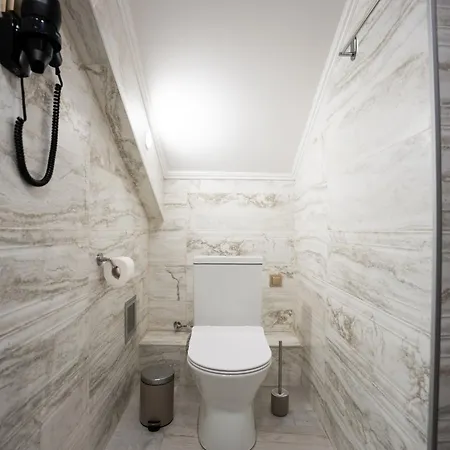 Gasthof Rahat In Old Town - Free Private Parking 3*